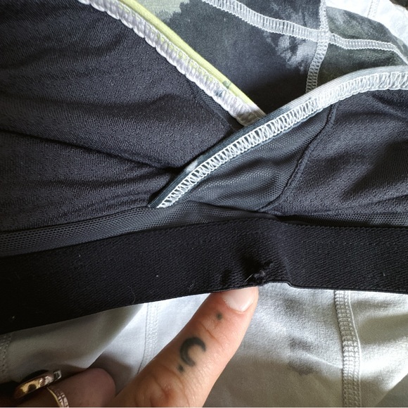 Lululemon Tinted Canvas Full Eagle Cross Back Tank - Size 10 - Picture 8 of 9